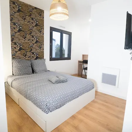 Evasion Urbaine, 1 Ou 2 Villas, 4 A 8 * Пуатье