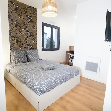 Evasion Urbaine, 1 Ou 2 Villas, 4 A 8 * Poitiers