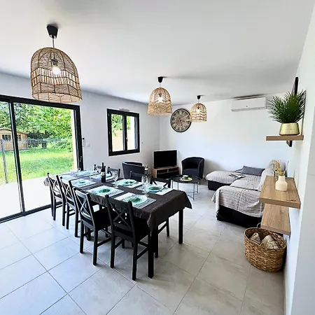 Evasion Urbaine, 1 Ou 2 Villas, 4 A 8 Villa *