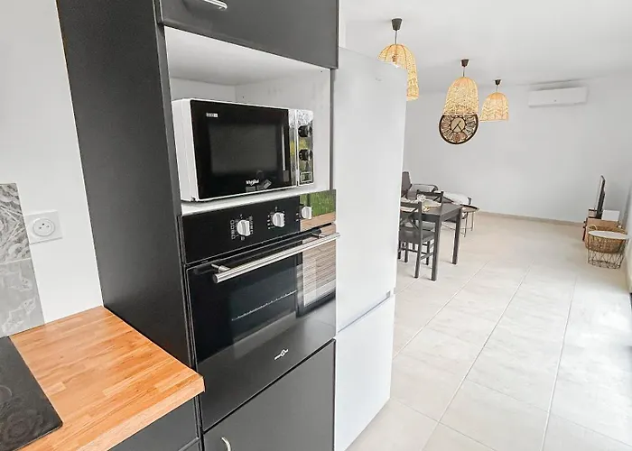 Evasion Urbaine, 1 Ou 2 Villas, 4 A 8 Poitiers