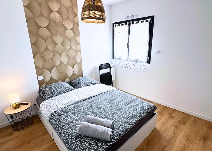 Evasion Urbaine, 1 Ou 2 Villas, 4 A 8 Villa *