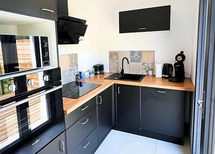 Villa Evasion Urbaine, 1 Ou 2 Villas, 4 A 8 Poitiers